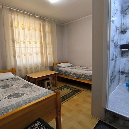 Town Yard Hostel Ulan Bator Eksteriør bilde